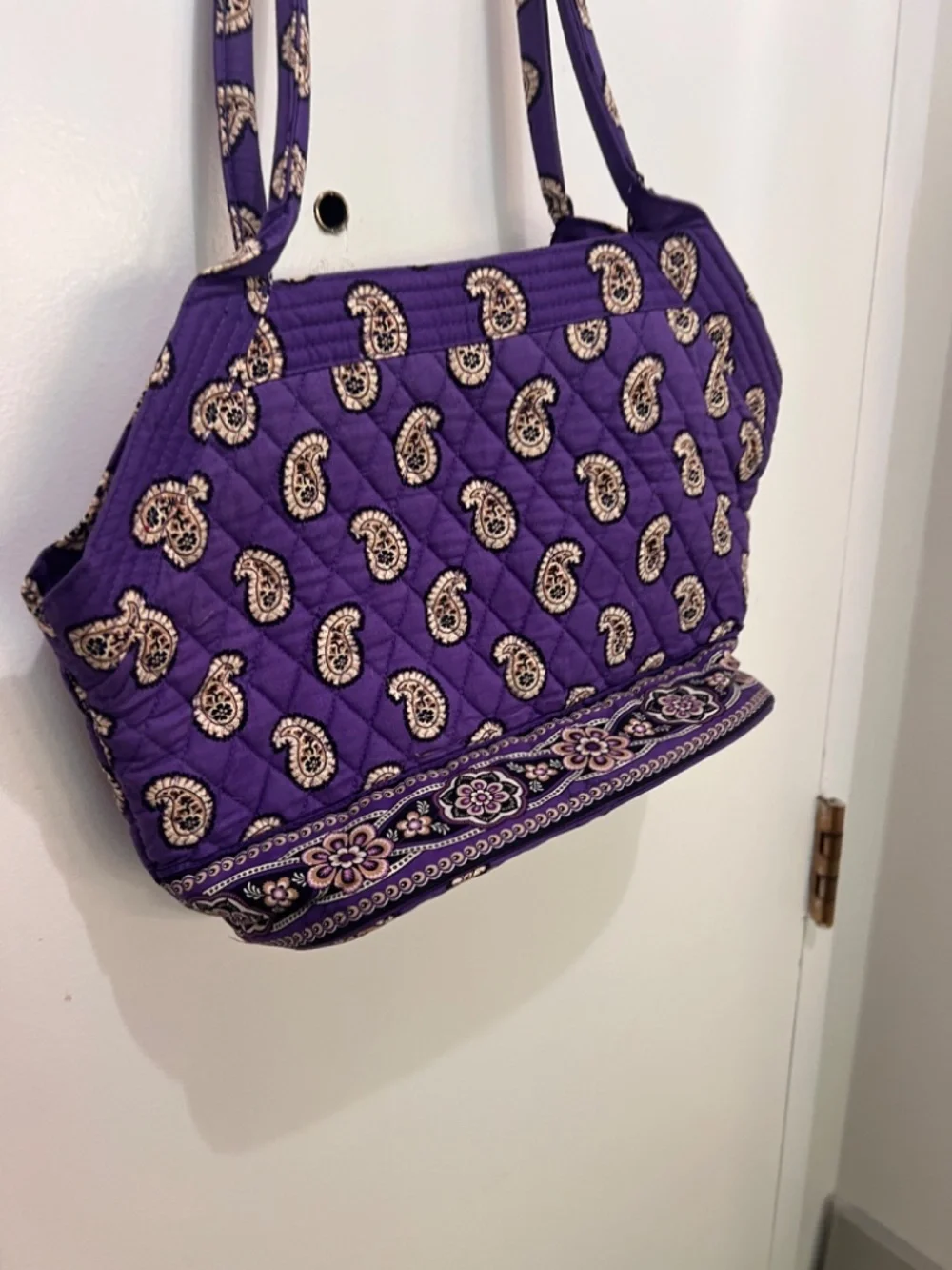 NEW Vera Bradley Simply Violet Paisley Angle Bag quilted cotton exterior